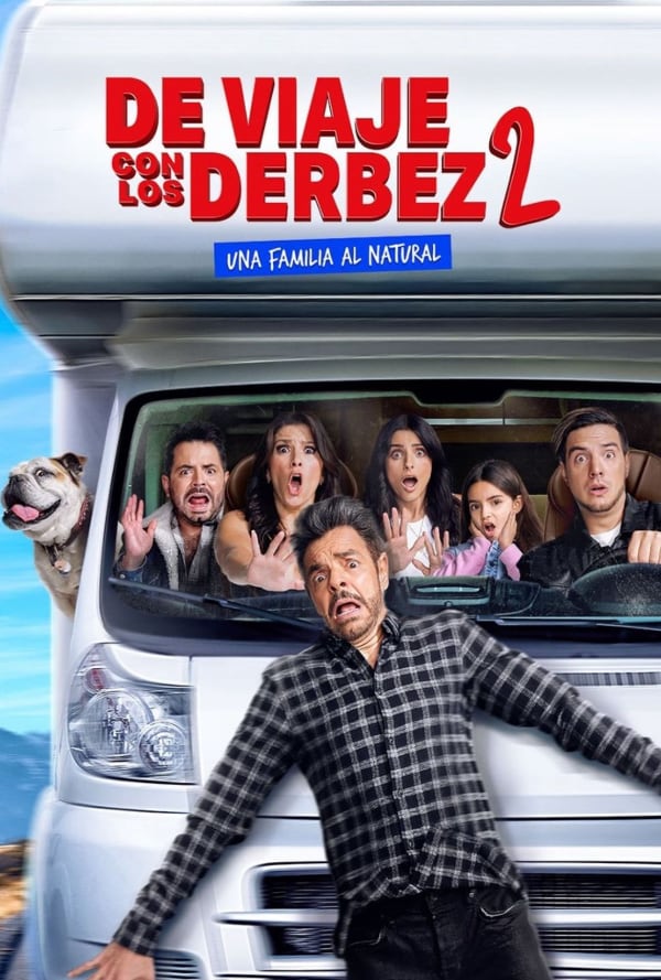 De Viaje Con Los Derbez family group image